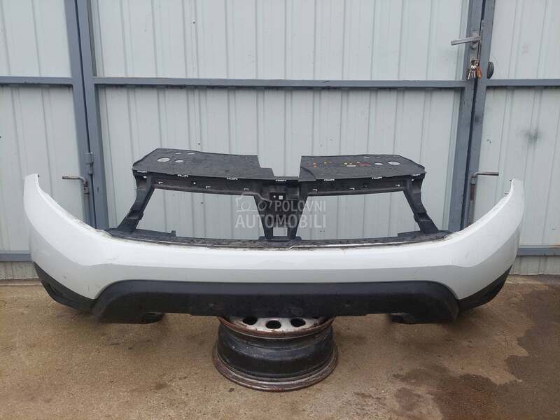 prednji branik za Dacia Duster - 620221776r