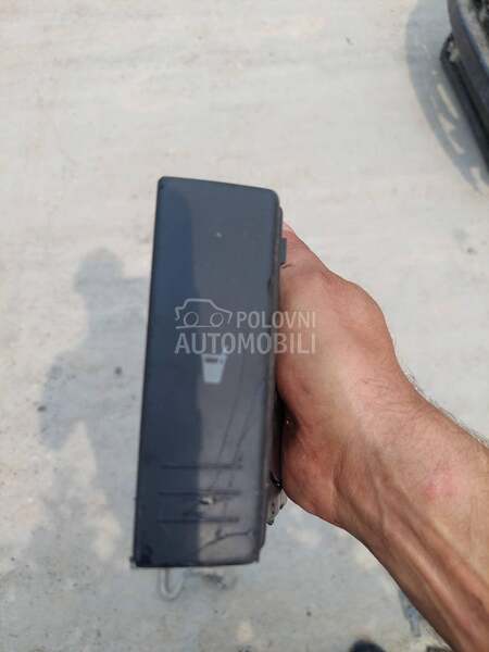 Drzac za case za Volkswagen Polo