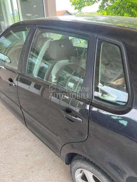 polustranica za Volkswagen Polo od 2003. do 2009. god.