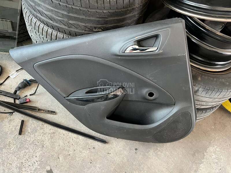 tapacir vrata enterijer za Opel Corsa E od 2013. do 2020. god.