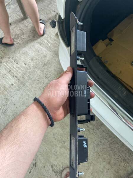 Prekidac gepeka za Audi A6, A5, A4 ...