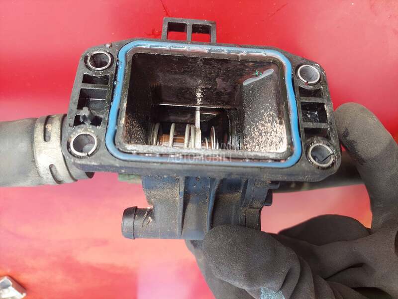 kuciste termostata 1.6hdi za Citroen Ostalo od 2002. do 2010. god.