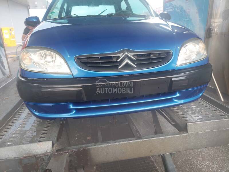 farovi za Citroen Saxo od 1998. do 2003. god.