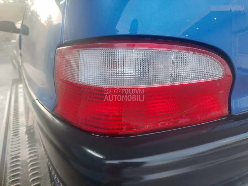 stop lampa za Citroen Saxo od 1998. do 2003. god.