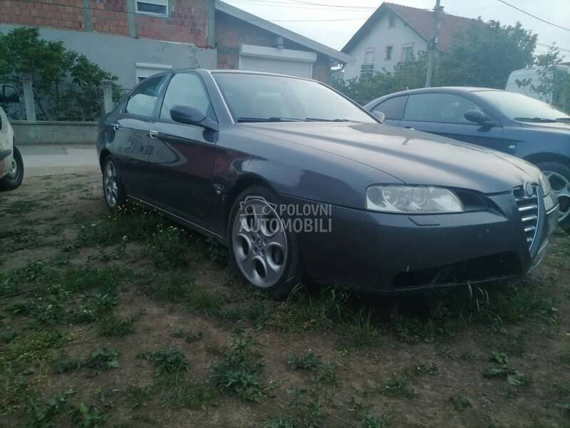 Levi far za Alfa Romeo 166