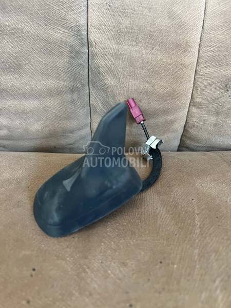 Krovna antena 8R0 za Audi Q5