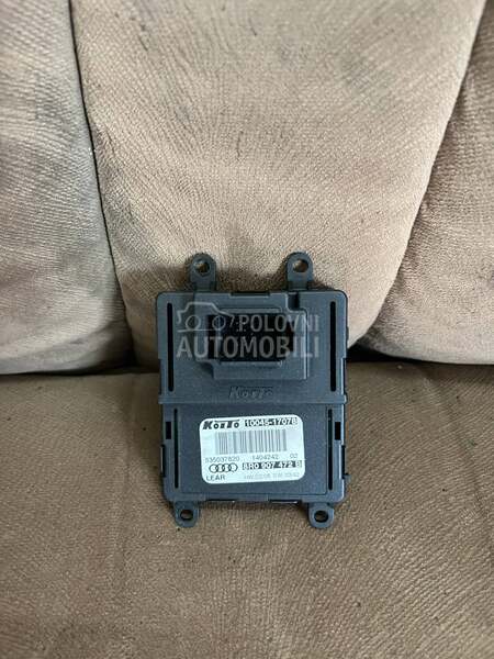 Trafo u faru 8R0 907 472 B za Audi Q5 od 2008. do 2012. god.