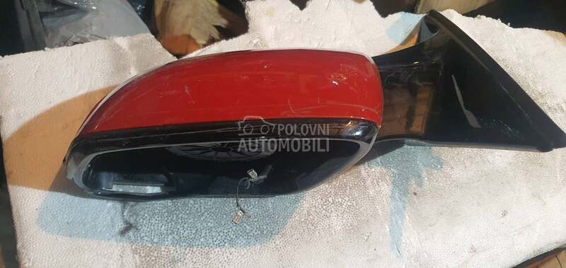 levi retrovizor f40 za BMW Serija 1