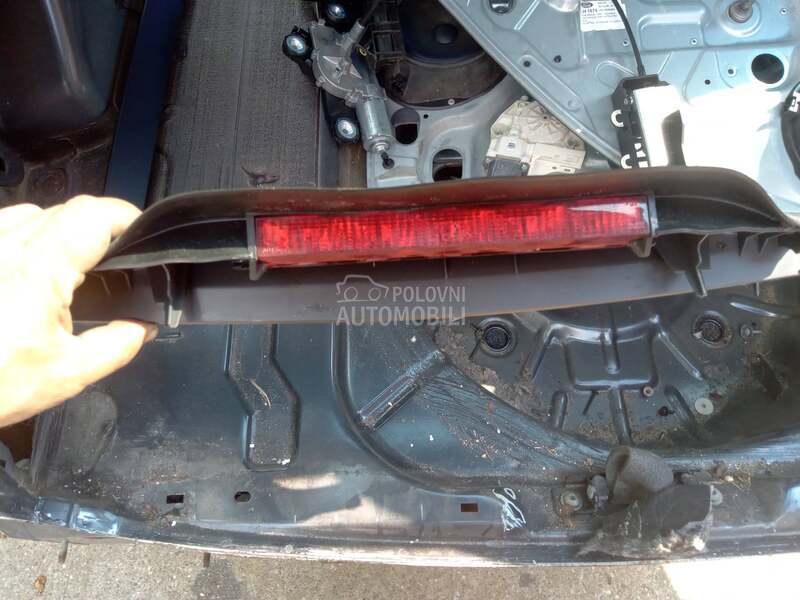 Treca stop lampa za Ford Focus od 2004. do 2007. god. za Ford Focus od 2004. do 2007. god.