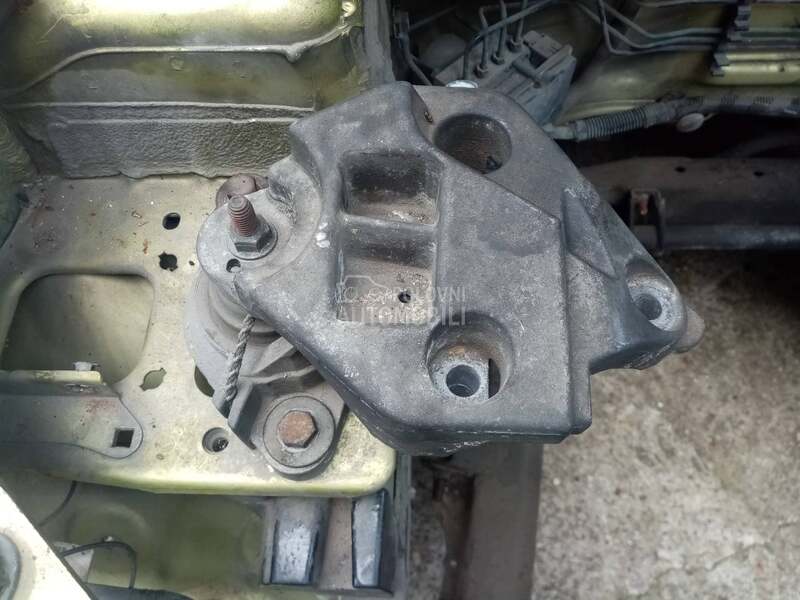 nosac motora za Renault Clio od 2001. do 2006. god.