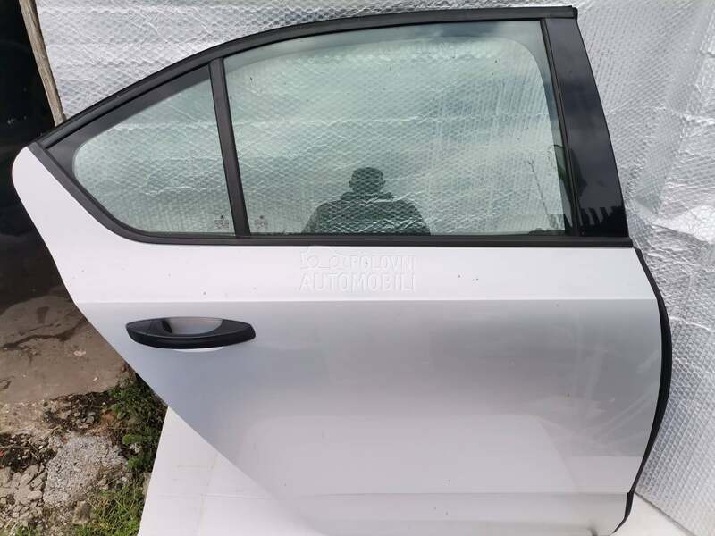 Zadnja desna vrata za Škoda Octavia od 2013. do 2019. god.