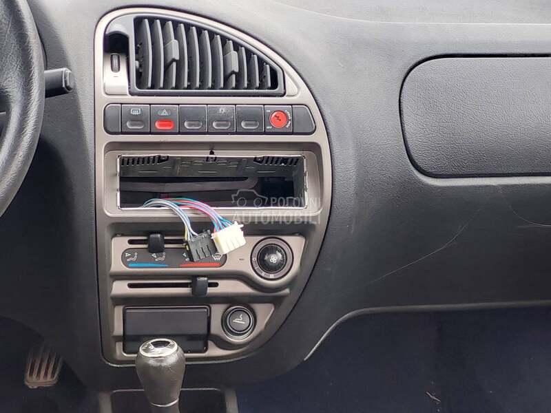 prekidac za Citroen Saxo od 1996. do 2003. god.