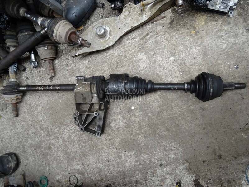 Poluosovina desna 2.4 jtd za Alfa Romeo 156