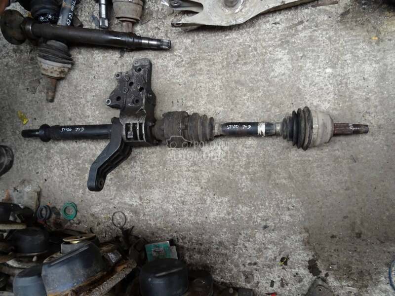 Poluosovina desna 1.9 jtd 59kw za Fiat Stilo