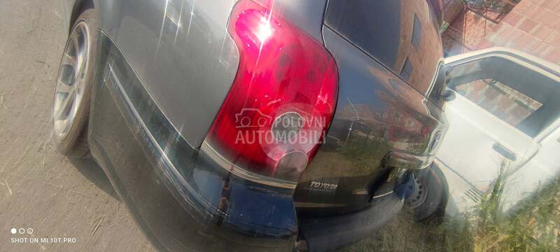 levi stop wagon za Toyota Avensis od 2003. do 2009. god.