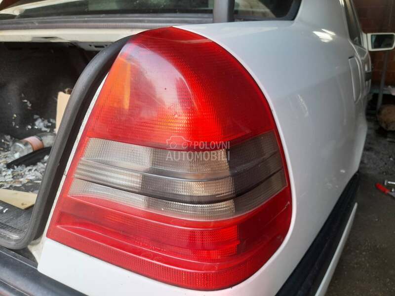 Štop Svetla W202 za Mercedes Benz C 220, C 250 za Mercedes Benz C 220, C 250