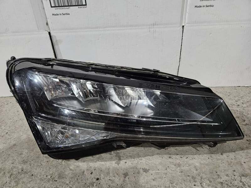 Desni far za Škoda Superb od 2015. do 2023. god.