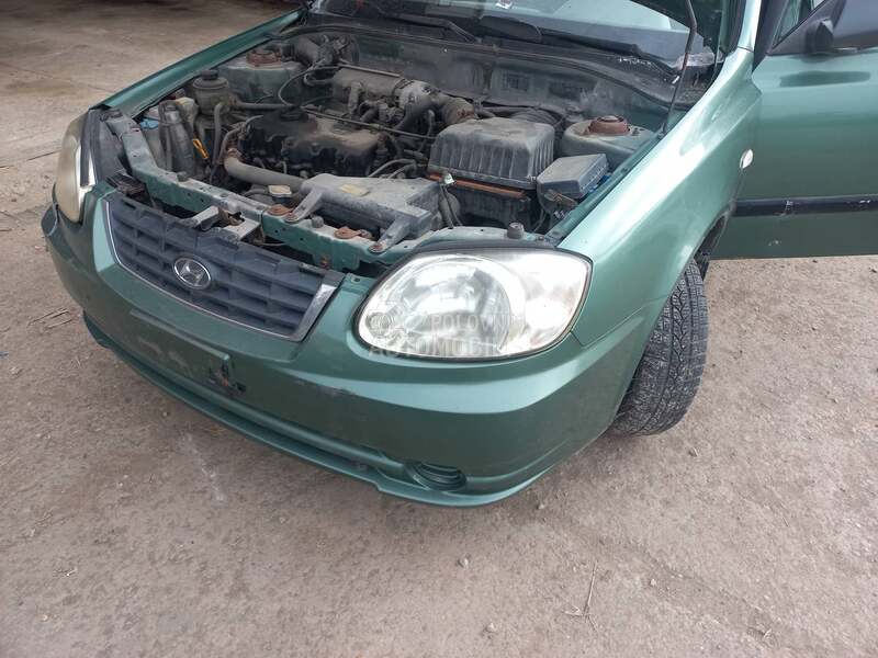 farovi za Hyundai Accent od 2002. do 2006. god.