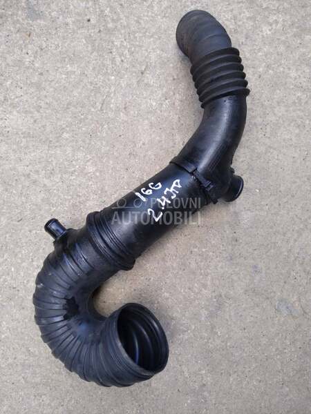 Rebrasto crevo turbine za Alfa Romeo 166