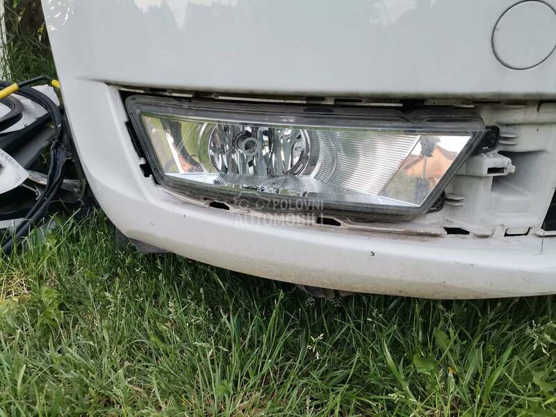Desna maglenka za Škoda Rapid od 2013. do 2019. god.