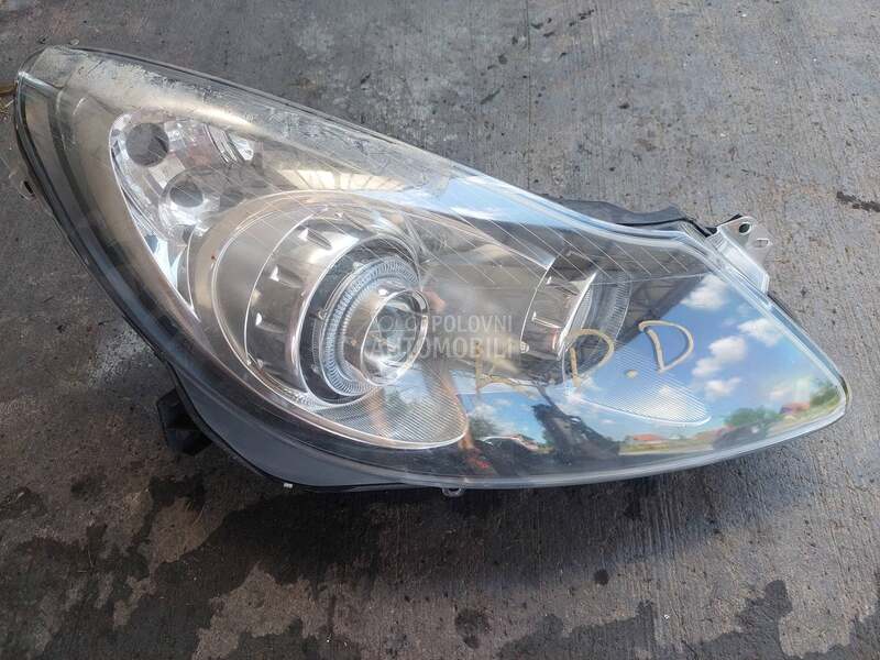 far(crni) za Opel Corsa D
