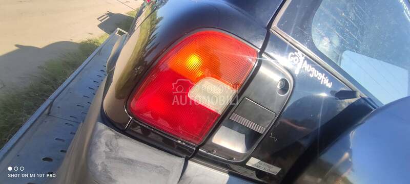 leva stop lampa za Toyota RAV 4 od 1993. do 1998. god.