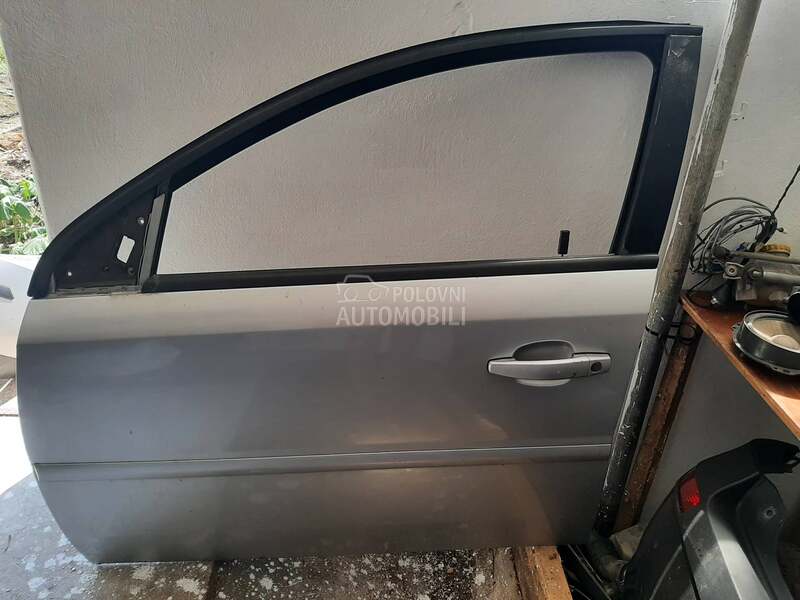 prednja leva vrata za Opel Vectra C od 2002. do 2006. god.