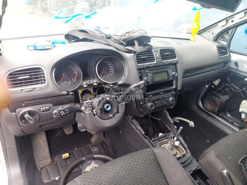 Airbag tabla pojasevi centrala za Volkswagen Golf 6 od 2009. do 2012. god.