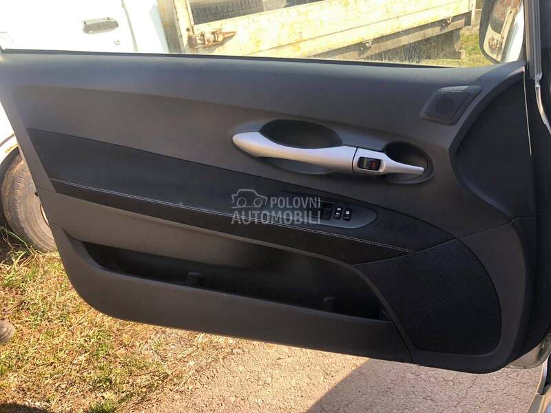 Komande podizaca stakla za Toyota Auris od 2007. do 2013. god.
