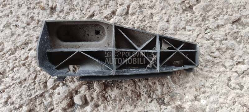 Zadnji levi nosac branika za Toyota Corolla Verso od 2004. do 2009. god.