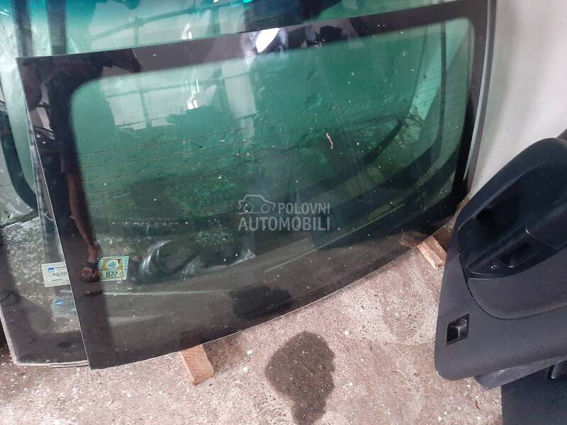 zadnja šoferšajbna za Opel Vectra C od 2002. do 2006. god.