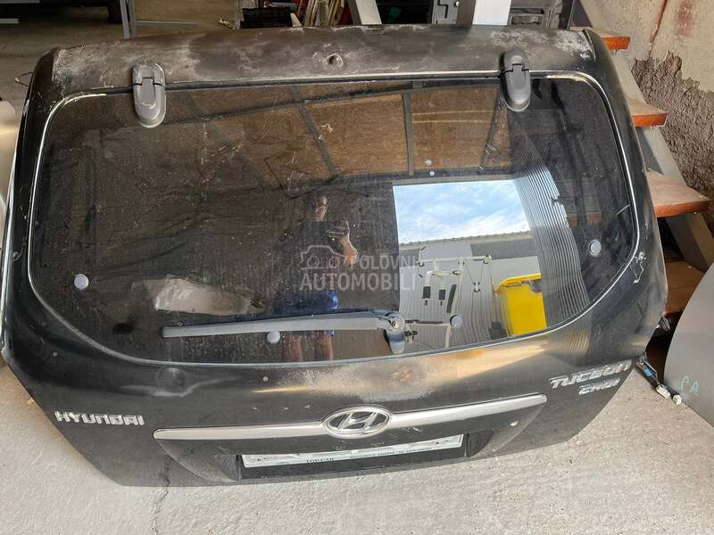 Zadnji motor brisaca za Hyundai Tucson od 2004. do 2010. god.