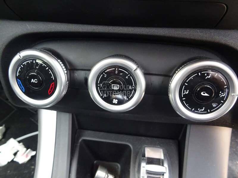 Panel klime za Alfa Romeo Giulietta