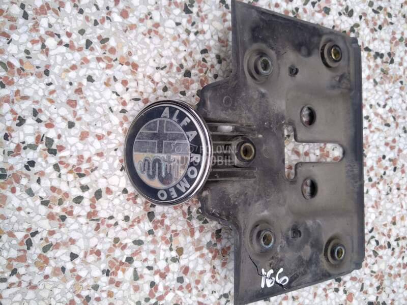Znak na haubi za Alfa Romeo 166