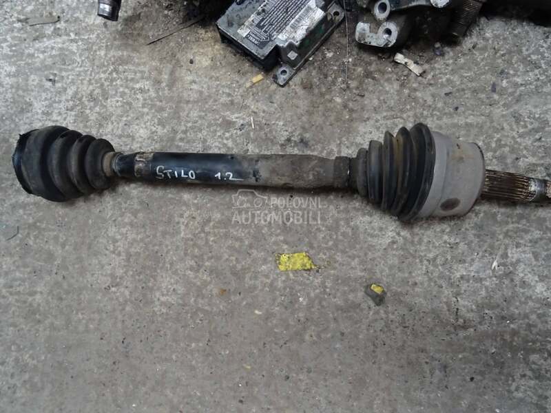 Poluosovina leva 1.2 za Fiat Stilo