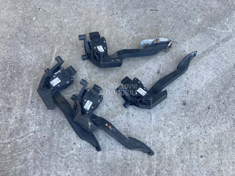 pedala gasa za Opel Corsa C