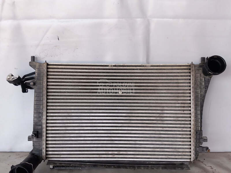 HLADNJAK VODE za Volkswagen Touran