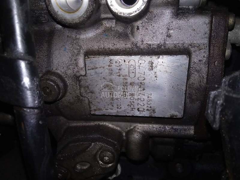 Bos pumpa 2,0 sa dva dzeka za Opel Zafira za 2004. god.