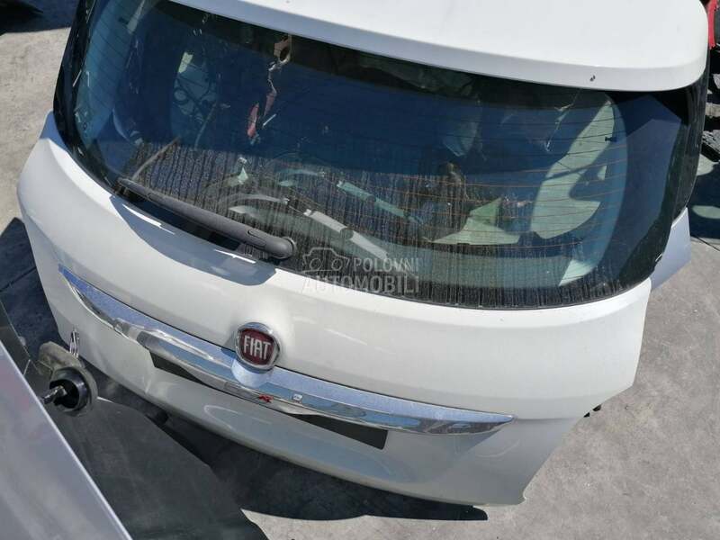 Gepek vrata za Fiat 500