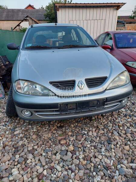 Renault Megane -  kompletan auto u delovima