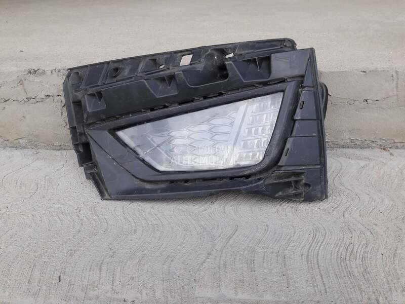 Maglenka sa maskom za Volkswagen Polo