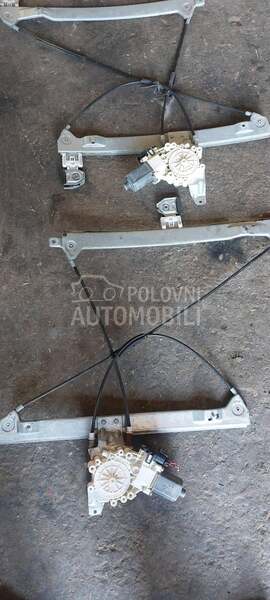 Podizaci stakla za Smart ForFour