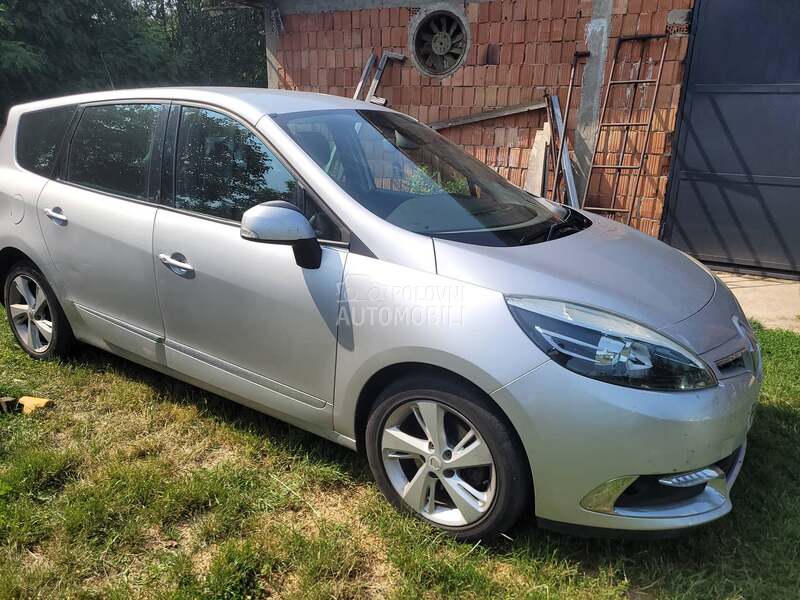 Far farovi senik za Renault Grand Scenic od 2013. do 2016. god.