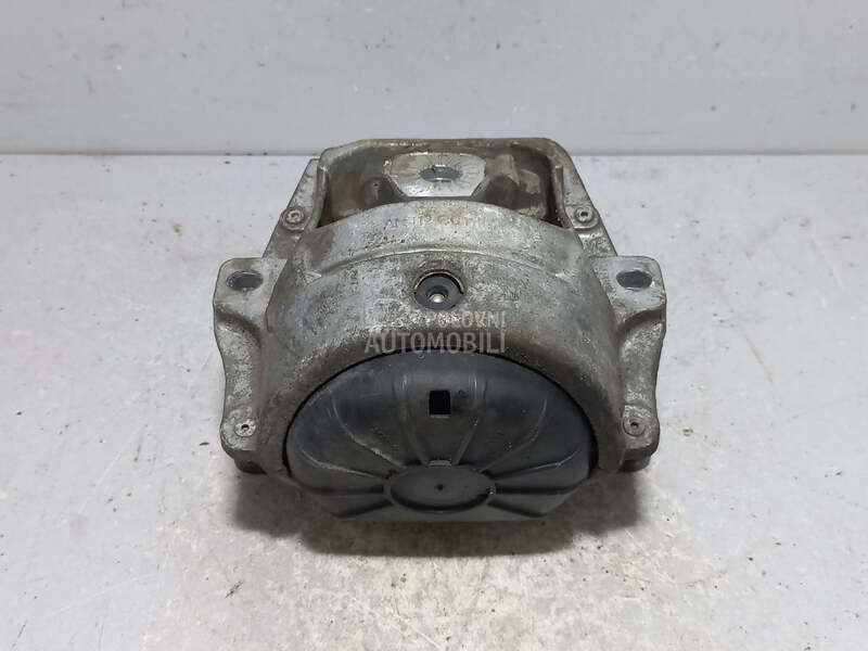 NOSAC MOTORA za Audi Q5