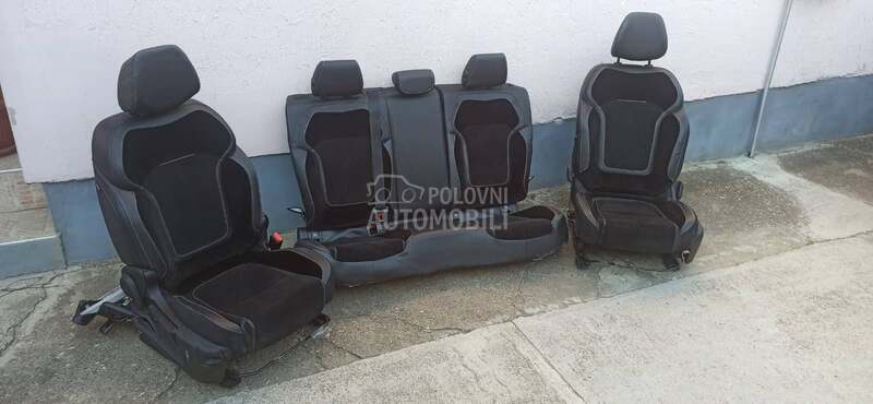 megan4 sedista za Renault Megane