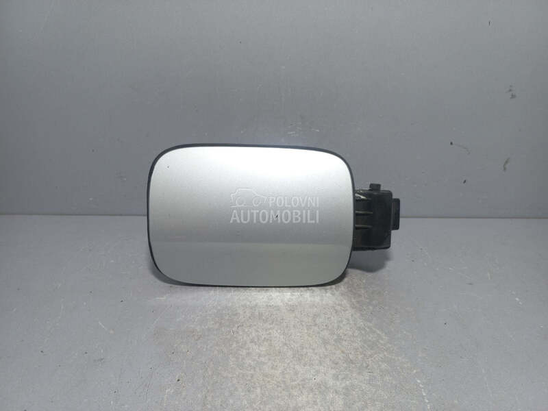 POKLOPAC REZERVOARA za Audi A4
