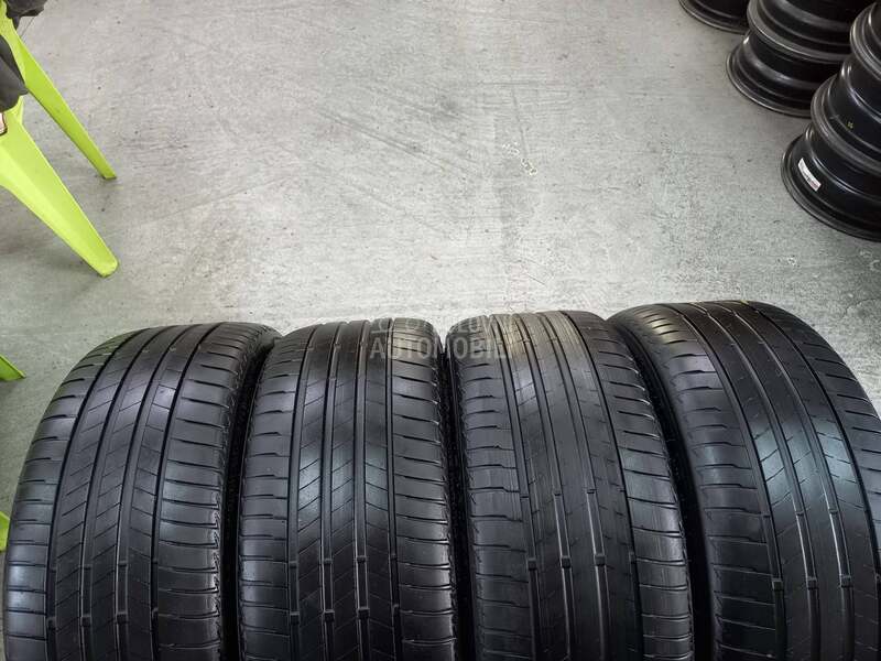 Bridgestone 225/40 R18 Letnja