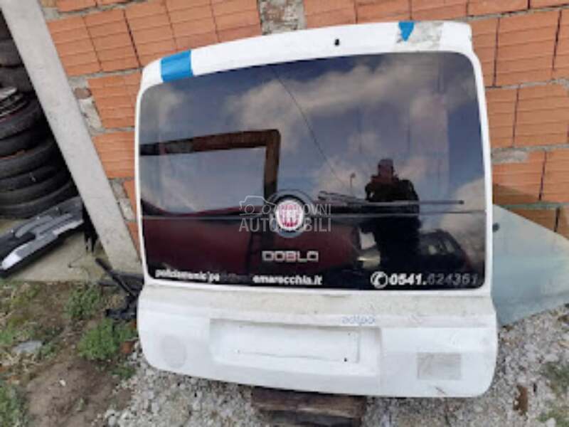 Zadnja vrata jednodelna za Fiat Doblo
