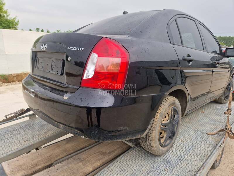 Hyundai Accent accent 2008. god. -  kompletan auto u delovima