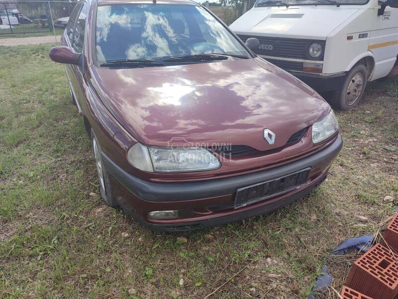 Renault Laguna 2.2 Dizel 1999. god. -  kompletan auto u delovima